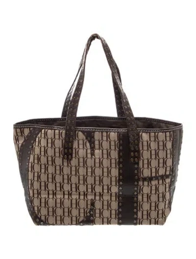 Pre-owned Carolina Herrera Canvas Shoulder Bag In Brown