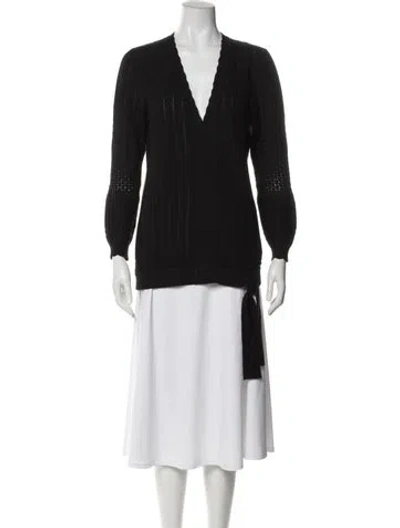 Pre-owned Carolina Herrera Cashmere V-neck Sweater In Black