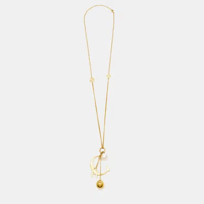 Pre-owned Carolina Herrera Ch Faux Pearl & Logo Charm Gold Tone Long Pendant Necklace