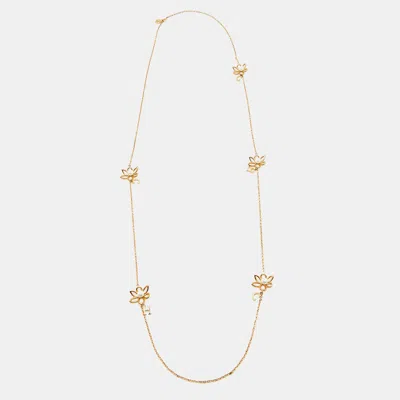 Pre-owned Carolina Herrera Ch Floral Faux Pearl Gold Tone Long Necklace