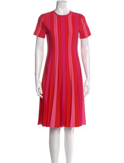Pre-owned Carolina Herrera Crew Neck Knee-length Dress In Pink