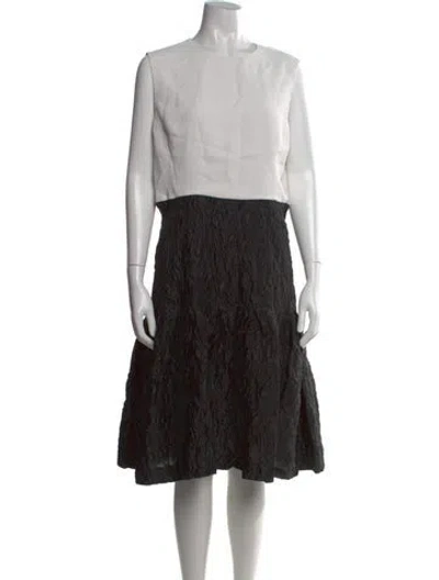 Pre-owned Carolina Herrera Crew Neck Midi Length Dress In Black