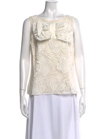 Pre-owned Carolina Herrera Floral Print Crew Neck Blouse In Neutrals