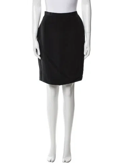 Pre-owned Carolina Herrera Knee-length Skirt In Black