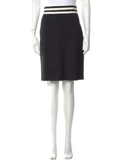 Pre-owned Carolina Herrera Knee-length Skirt In Black