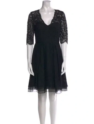 Pre-owned Carolina Herrera Lace Pattern Knee-length Dress In Blue