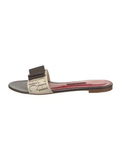 Pre-owned Carolina Herrera Leather Graphic Print Slides In Multicolor
