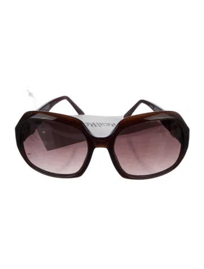 Pre-owned Carolina Herrera Oversize Tinted Sunglasses In Brown