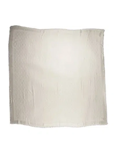 Pre-owned Carolina Herrera Scarf In Neutral