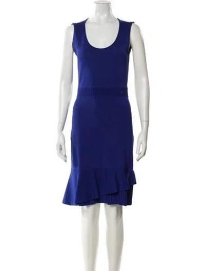 Pre-owned Carolina Herrera Scoop Neck Knee-length Dress In Blue