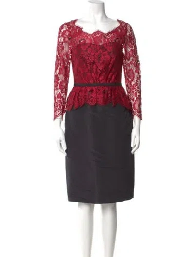 Pre-owned Carolina Herrera Scoop Neck Knee-length Dress In Red