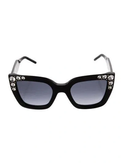 Pre-owned Carolina Herrera Signature Logo Cat-eye Sunglasses In Black