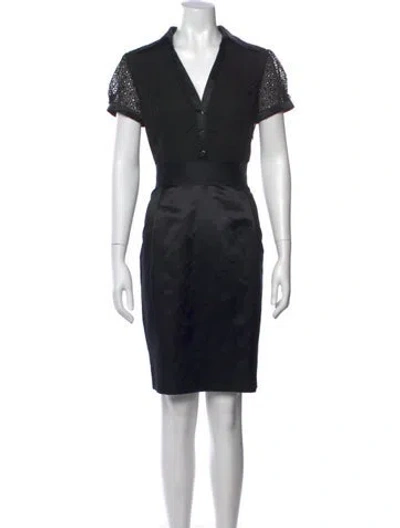 Pre-owned Carolina Herrera Silk Knee-length Dress In Black