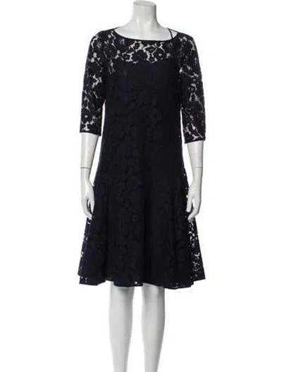 Pre-owned Carolina Herrera Silk Knee-length Dress In Blue