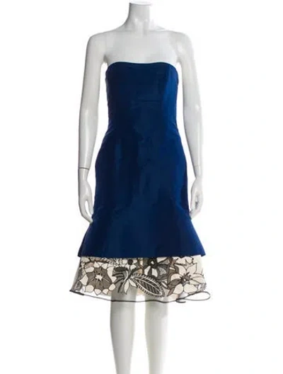 Pre-owned Carolina Herrera Silk Knee-length Dress In Blue