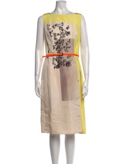 Pre-owned Carolina Herrera Silk Knee-length Dress In Yellow