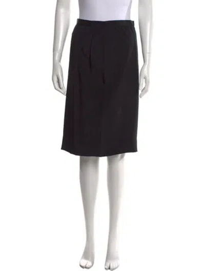 Pre-owned Carolina Herrera Silk Knee-length Skirt In Black