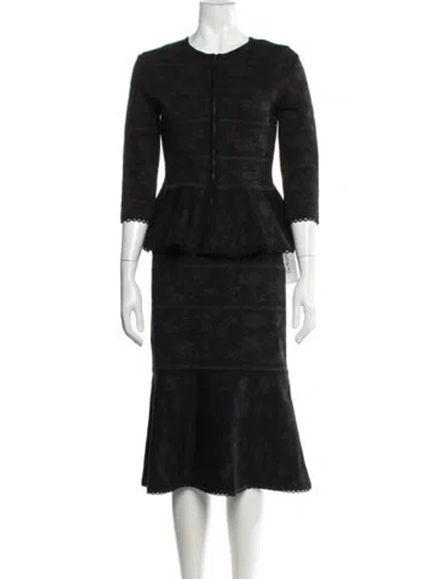 Pre-owned Carolina Herrera Skirt Set In Black