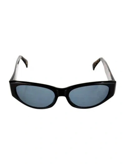 Pre-owned Carolina Herrera Square Tinted Sunglasses In Black