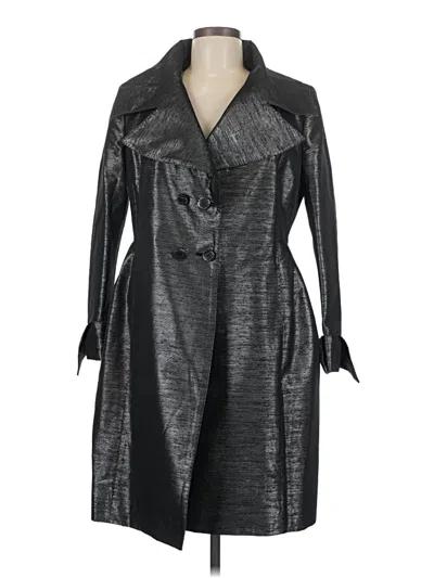 Pre-owned Carolina Herrera Trenchcoat In Silver