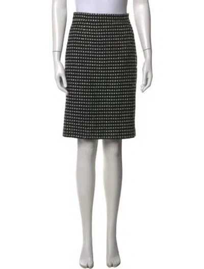 Pre-owned Carolina Herrera Tweed Pattern Knee-length Skirt In Black