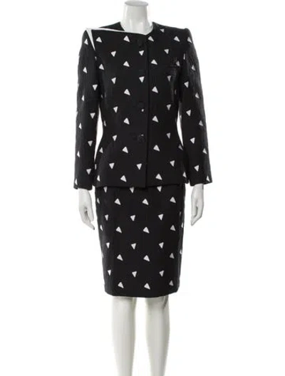 Pre-owned Carolina Herrera Vintage Printed Skirt Suit In Black