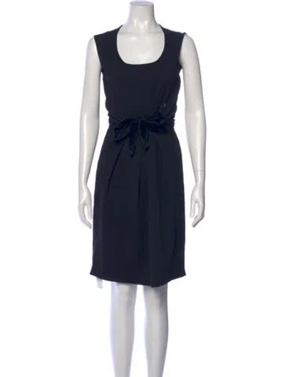 Pre-owned Carolina Herrera Virgin Wool Knee-length Dress In Blue