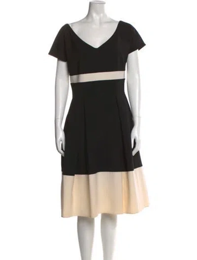 Pre-owned Carolina Herrera Virgin Wool Midi Length Dress In Black