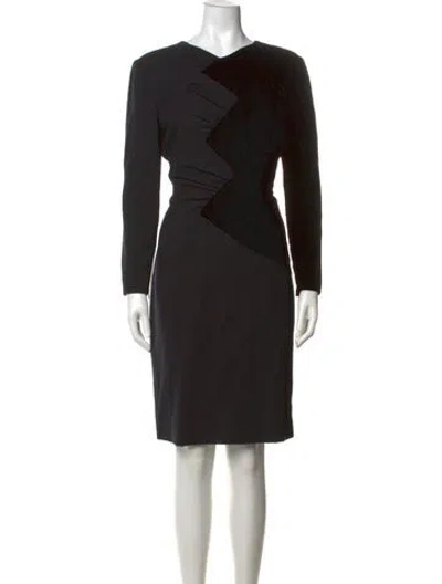 Pre-owned Carolina Herrera V-neck Knee-length Dress In Black