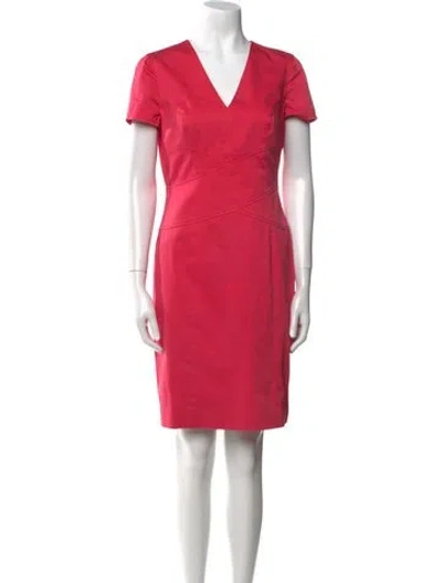 Pre-owned Carolina Herrera V-neck Knee-length Dress In Pink