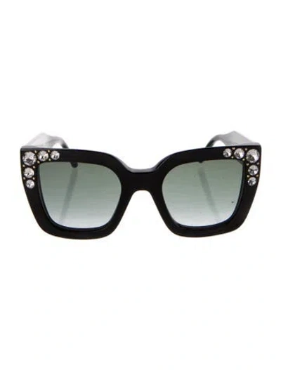 Pre-owned Carolina Herrera Wayfarer Gradient Sunglasses In Black
