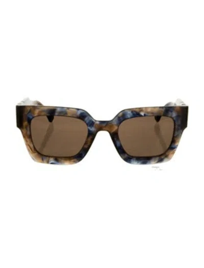 Pre-owned Carolina Herrera Wayfarer Tinted Sunglasses In Brown