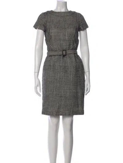 Pre-owned Carolina Herrera Wool Knee-length Dress In Black