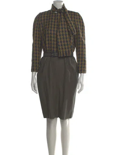 Pre-owned Carolina Herrera Wool Knee-length Dress In Green