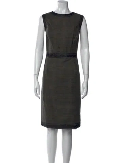 Pre-owned Carolina Herrera Wool Knee-length Dress In Green