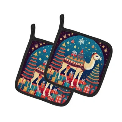 Caroline's Treasures Camel Christmas Pair Of Pot Holders In Multicolor