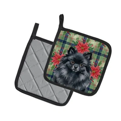 Caroline's Treasures Pomeranian Christmas Poinsettas Pair Of Pot Holders In Multi