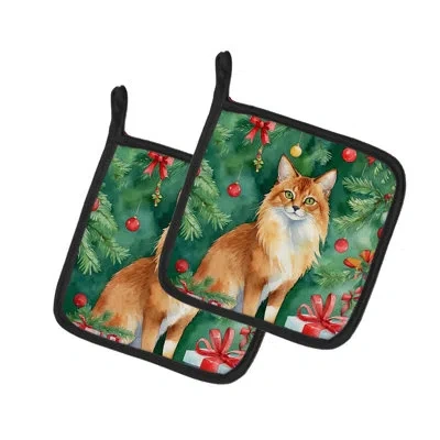 Caroline's Treasures Somali Cat By The Christmas Tree Pair Of Pot Holders In Multicolor