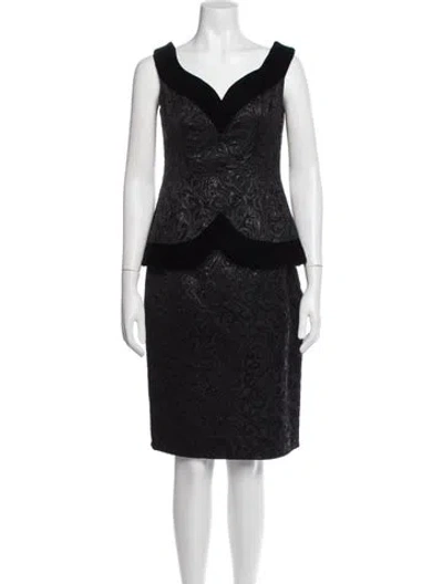 Pre-owned Carolyne Roehm Patterned Faux Fur Trim Skirt Set In Black