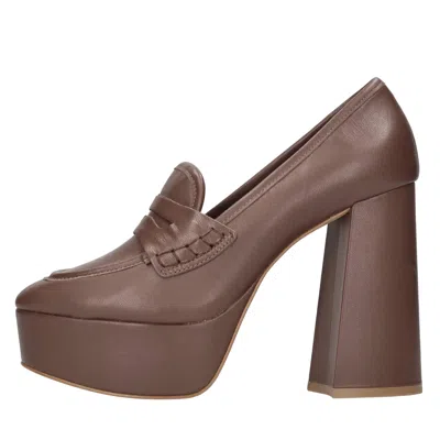 Carrano Flat Shoes In Brown