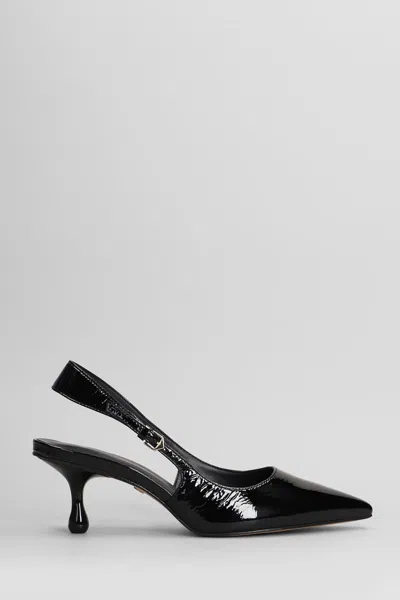 Carrano Pumps In Black