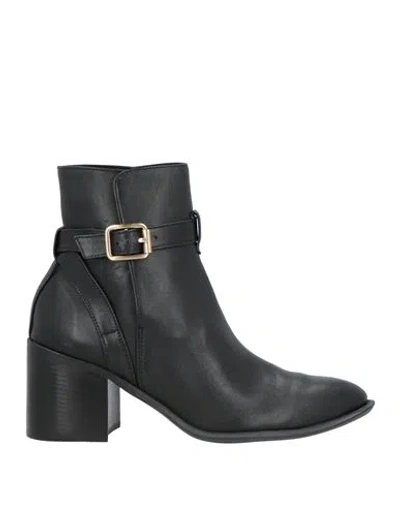 Carrano Woman Ankle Boots Black Size 9 Soft Leather