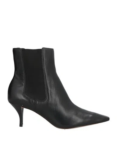 Carrano Woman Ankle Boots Black Size 7 Leather