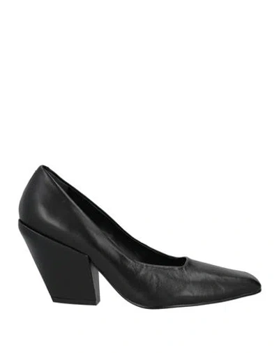 Carrano Woman Pumps Black Size 7 Leather