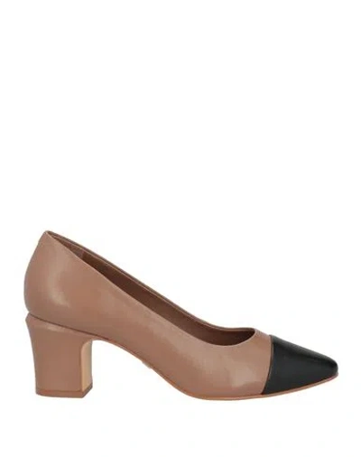 Carrano Woman Pumps Brown Size 10 Leather