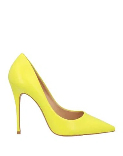 Carrano Woman Pumps Yellow Size 7 Soft Leather