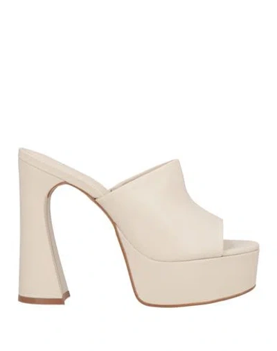 Carrano Woman Sandals Ivory Size 8 Leather In White
