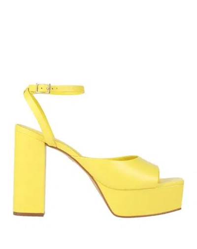 Carrano Woman Sandals Yellow Size 9 Leather