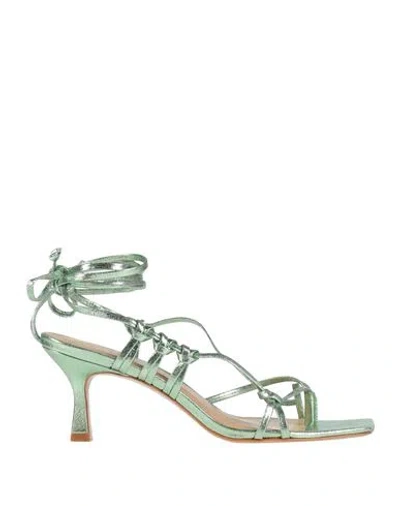 Carrano Woman Thong Sandal Light Green Size 7 Leather