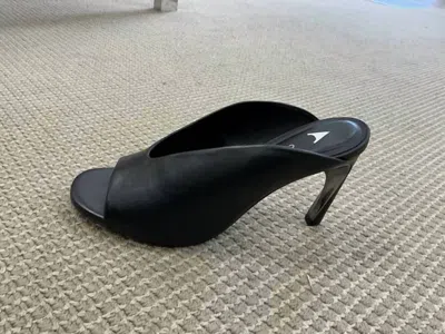 Carrano Women's Melanya Heels In Black